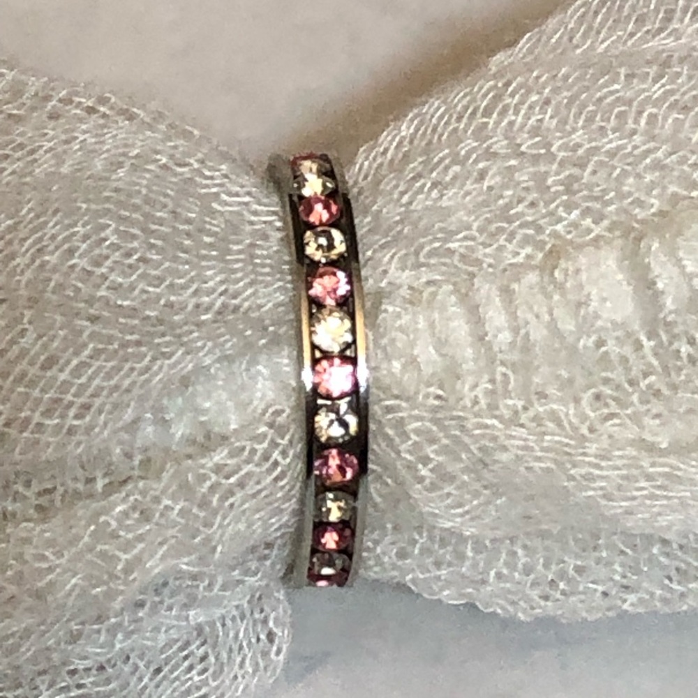 Pink and White Faux diamonds Ring - Picture 5 of 8